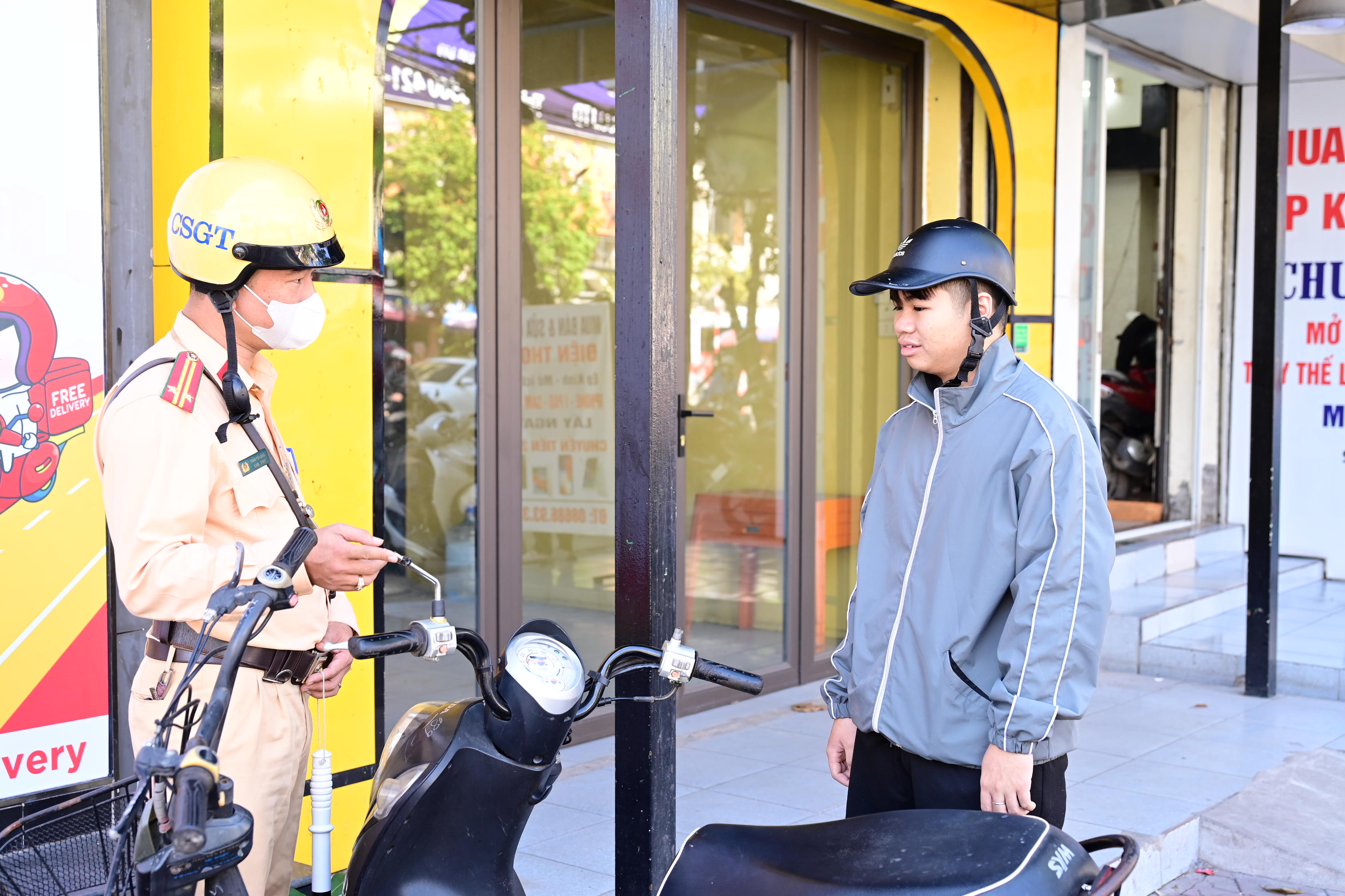 Ngày đầu ra quân tổng kiểm soát phương tiện xe mô tô, xe gắn máy, xe máy điện trên địa bàn thành phố Hải Phòng